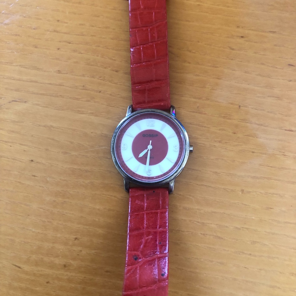 Gossip Red Smartwatch with Bold Strap and Classic Design